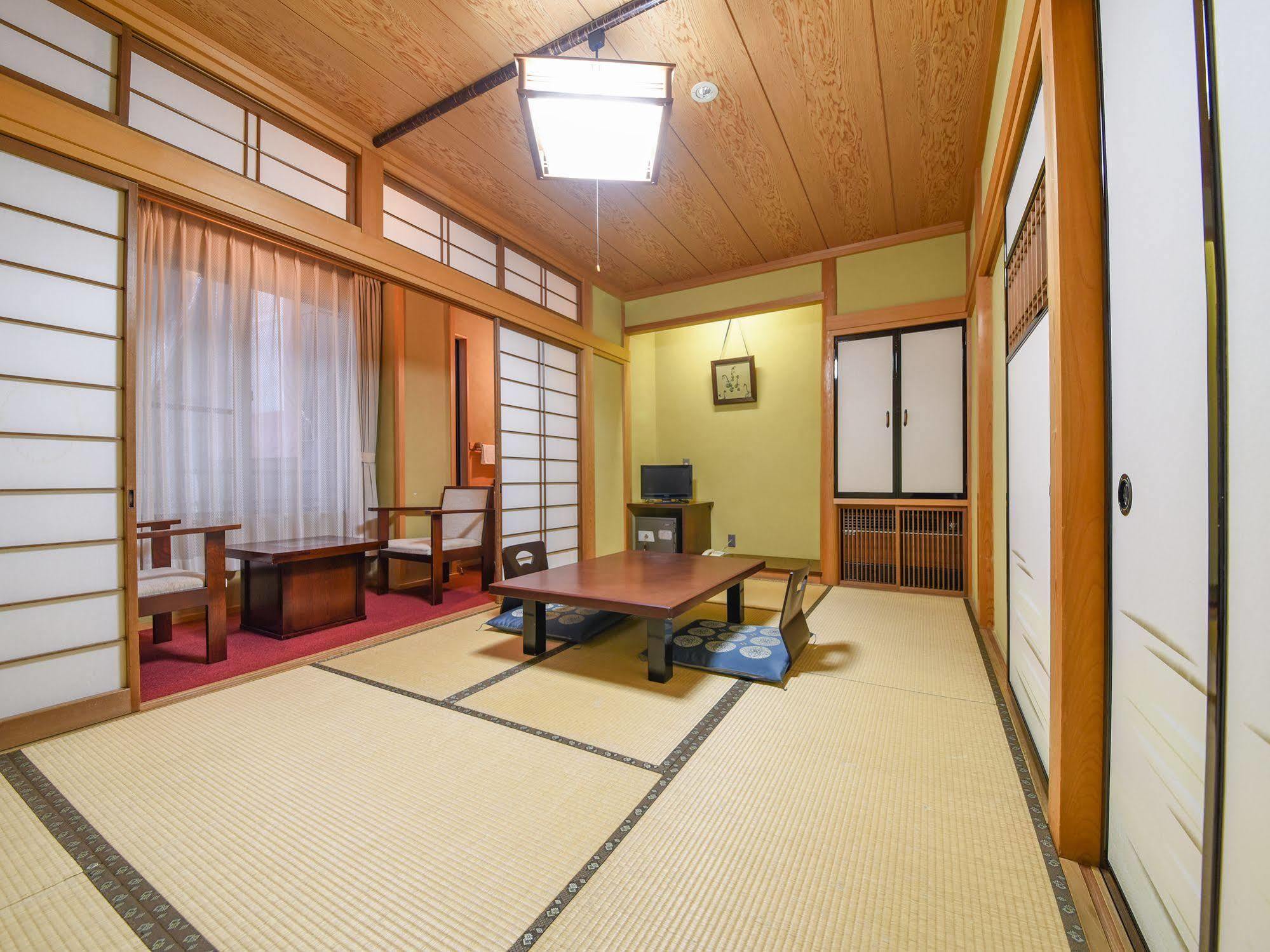Aihokan Takayama  Exterior photo
